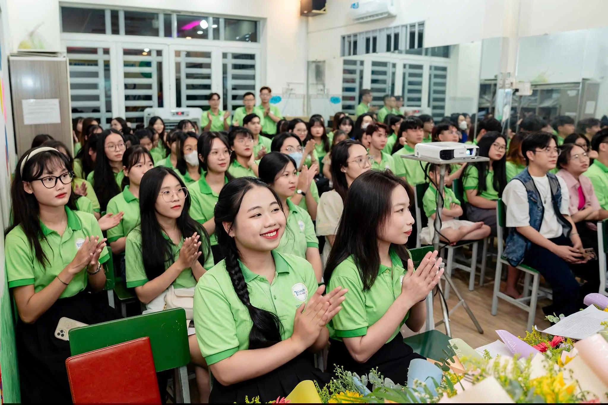 Đội ngũ giáo viên